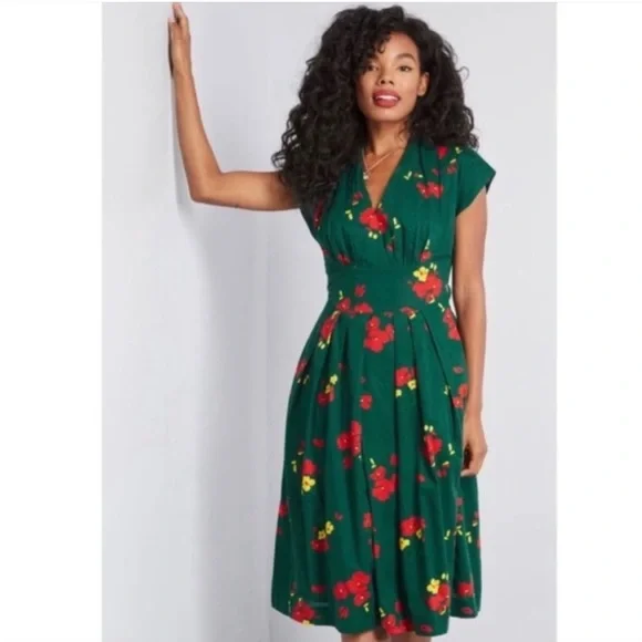 Emily And Fin | Dresses | Emily And Fin Modcloth Aline Green Floral Midi  Dress Size M Retro 5s | Poshmark